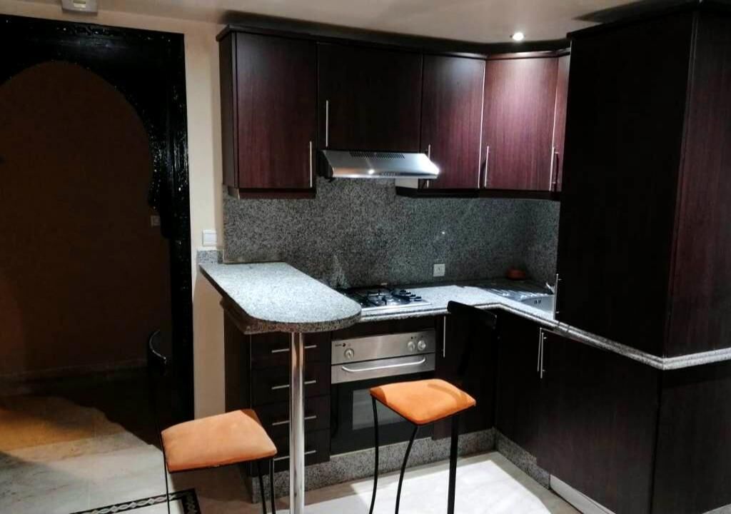 ثلاجة، فرن، موقد طهي مسطح، مستلزمات طهي/أطباق/أوعية