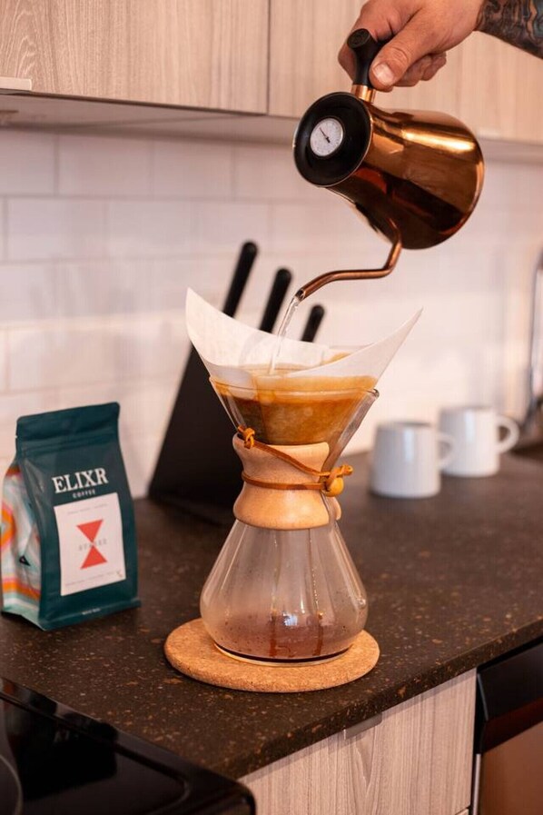 Unclassified image, 1 of 17, button