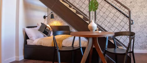 Bureau, Wi-Fi, draps fournis