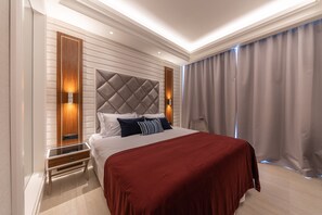 Egyptian cotton sheets, premium bedding, free minibar items - Boutique Hotel R Palazzo (Kotor)