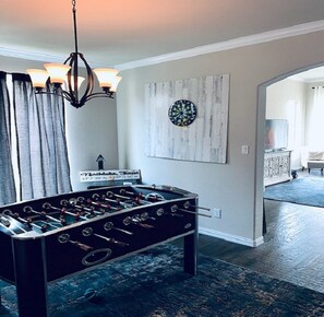 غرفة الألعاب