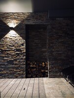 Salas de tratamiento para parejas, un sauna, una bañera de hidromasaje