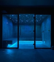 Espace de soins pour les couples, sauna, bain à remous, hammam