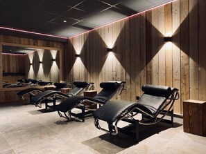 Espace de soins pour les couples, sauna, bain à remous, hammam