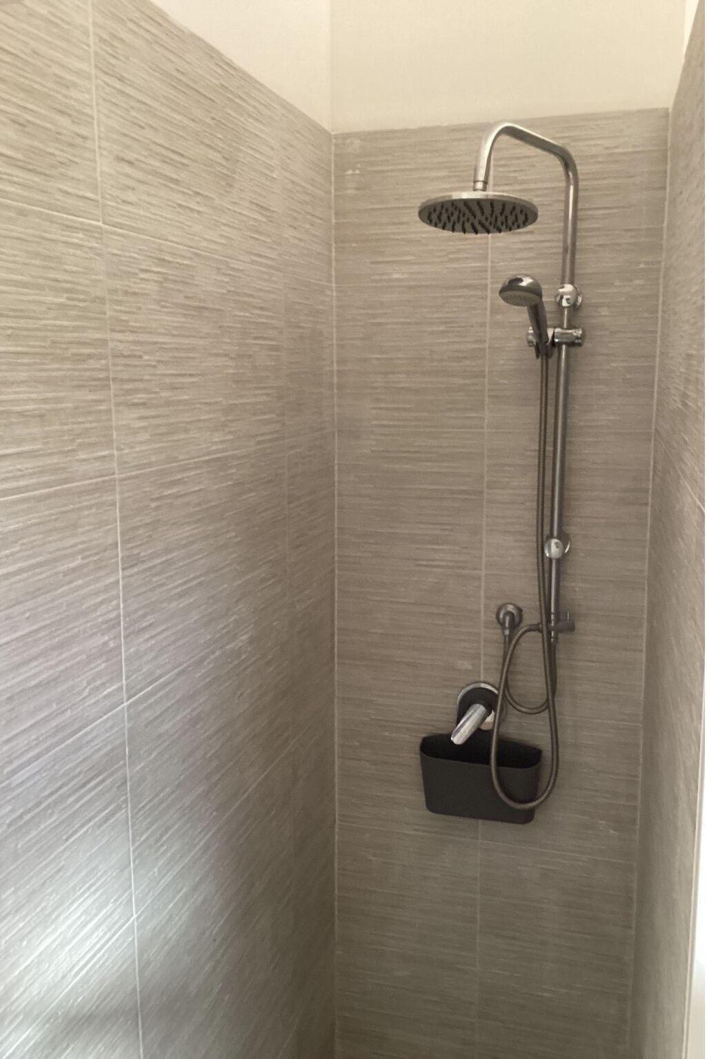 L'Eau, Plante, Bâtiment, Jour, Propriété, Ciel, Piscine, Bleu Azur, Arbre, Plan D'Eau