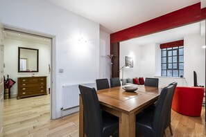 公寓, 2 間臥室 (Sleeps 6) | 房內用餐區
