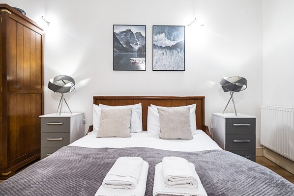 Apartment, 2 Bedrooms (Sleeps 6) - Shelton Apartment (London)