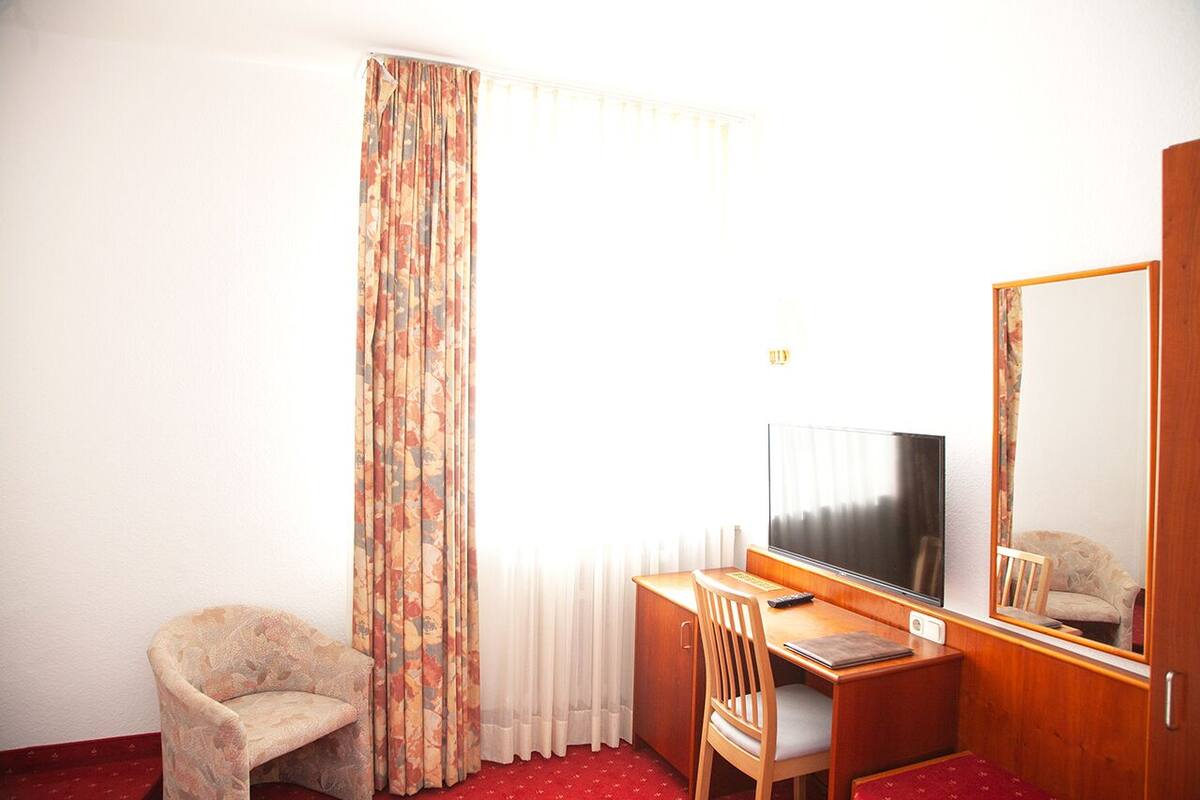 In-room safe, desk, blackout curtains, free WiFi