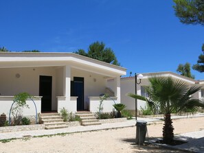Esterni