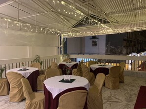 Espace banquet en plein air