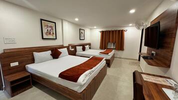 Family Room | Free WiFi, bed sheets