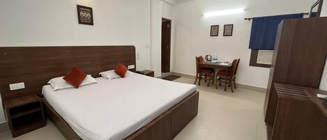 Habitación Deluxe, 1 cama Queen size | Wifi gratis y ropa de cama