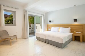 Superior Double Room | Premium bedding, pillow-top beds, free WiFi, bed sheets - Smile Inn (Lefkada)