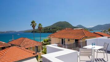 Signature Suite, 1 King Bed | Balcony
