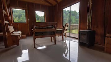 Family Bungalow (Chucao) | 2 bedrooms, individually decorated, individually furnished