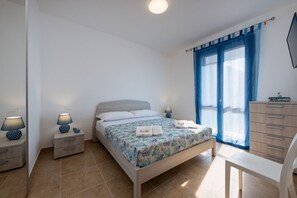 2 dormitorios, tabla de planchar con plancha, wifi y ropa de cama