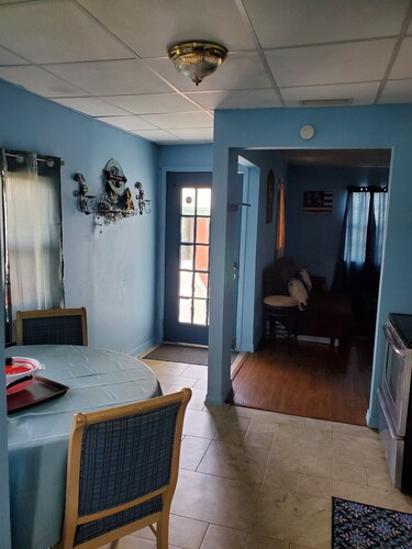 Cute Beach House Apartment very close to beach