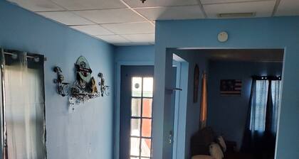 Cute Beach House Apartment very close to beach