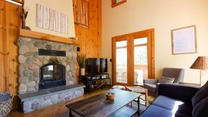 Comfort Cabin | Interior - Brickyard Cottage 41 by Winfield Inn (Bayfield)