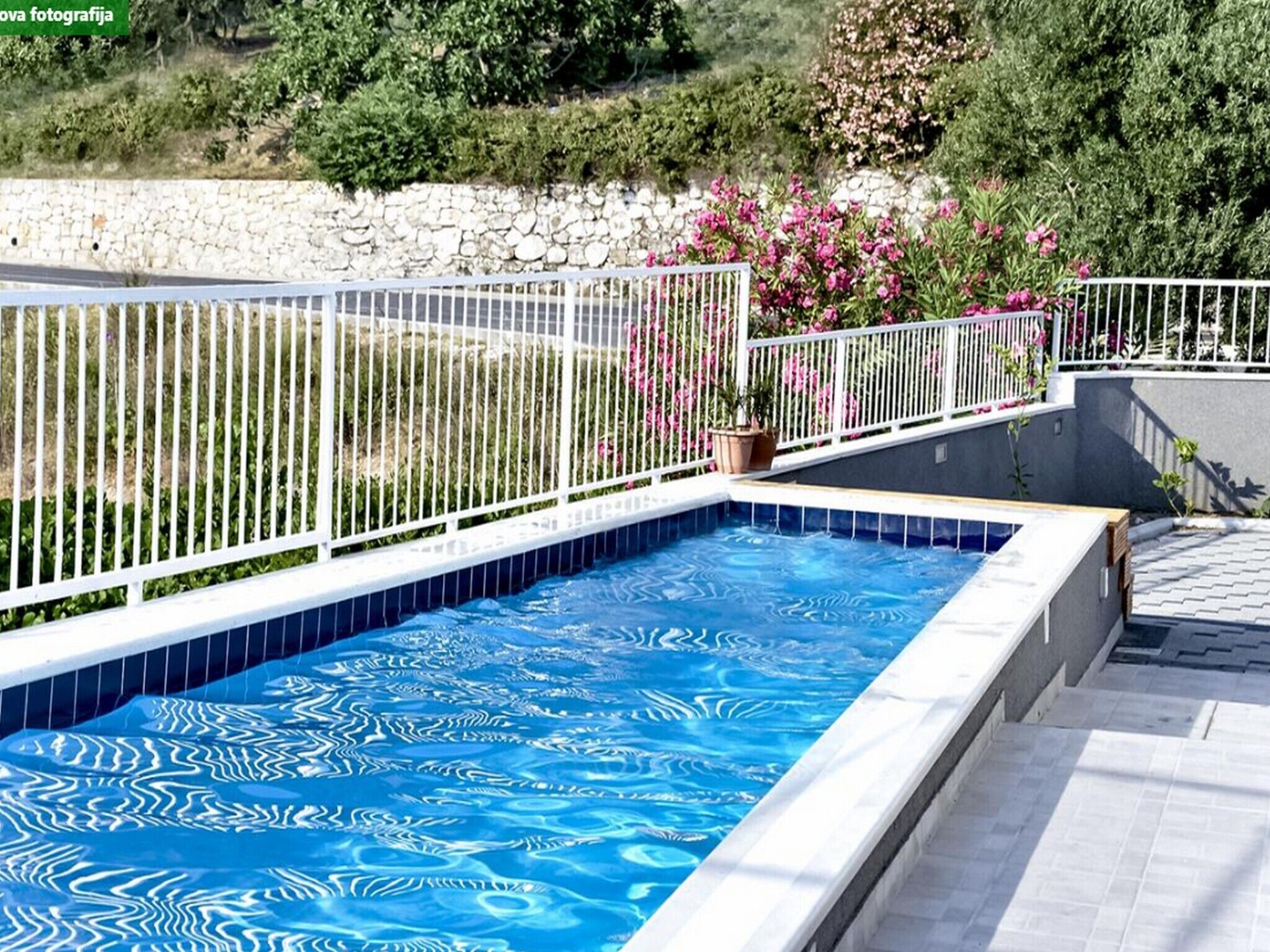 빌라 (Five-Bedroom Villa with Pool) | 수영장 | 시즌별로 운영되는 야외 수영장, 수영장 파라솔, 일광욕 의자