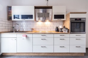 Fridge, microwave - Apartment á la Luise im Gründerzeitstil (Wuppertal)