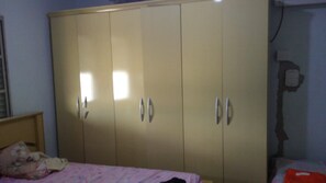 1 bedroom, in-room safe, desk, iron/ironing board - Aconchego dos schreiber (Belo Horizonte)