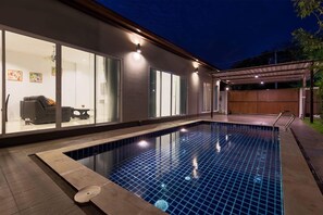 Indoor pool, outdoor pool