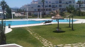 Seasonal outdoor pool - Amn Mdiq (Allyene)