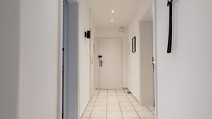 Hallway - Stylisches Apartment mit Balkon (Wuppertal)