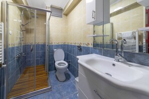 Ducha, cabezal de ducha con hidromasaje, secador de pelo y zapatillas