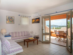 TV - Nice apartment for 6 people with WIFI, A/C, TV and terrace (Palau)
