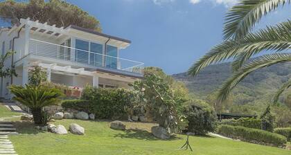 Villetta Biodola Beach