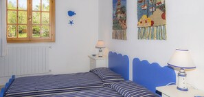 Villa, 5 Bedrooms | 5 bedrooms, cots/infant beds, free WiFi - Villa Medina (Porto Azzurro)
