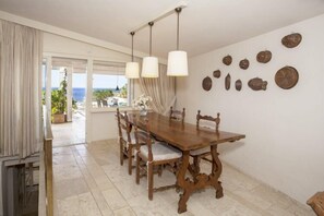 Villa, 4 Bedrooms | In-room dining - Villa Lamaia (Portoferraio)