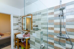 Apartment (2 Bedroom Apt with Balcony n Sea View) | Bathroom | Towels - Apartments Villa Bell Memories (Konavle)