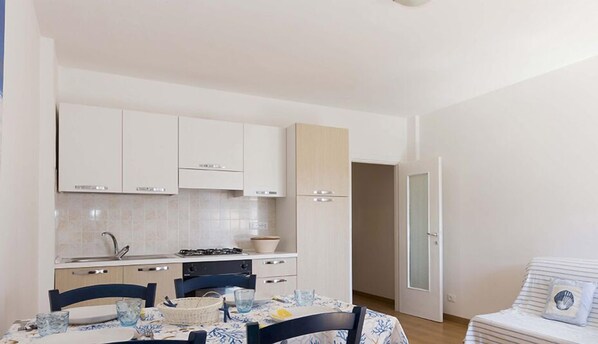 Apartment, 2 Schlafzimmer, Balkon | Eigene Küche