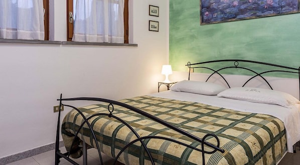 Apartment, 1 Bedroom, Pool Access | 1 bedroom, rollaway beds