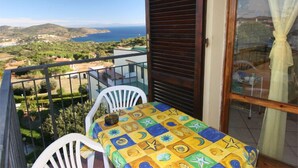Studio, accès piscine, vue partielle sur la mer | Vue sur la plage/l’océan