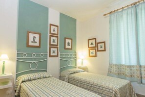 Villa, 3 Schlafzimmer, Terrasse, Meerblick | 3 Schlafzimmer, Zustellbetten