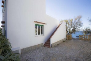 บริเวณภายนอก