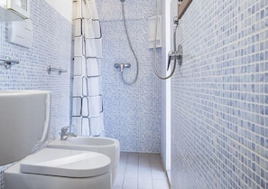 Bathroom - Mansarda il Sarago (Campo nell'Elba)