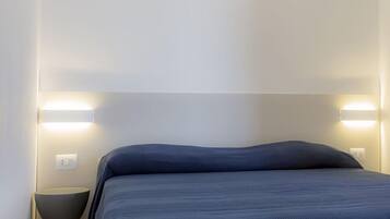 Apartment, 1 Bedroom | 1 bedroom, iron/ironing board, cots/infant beds