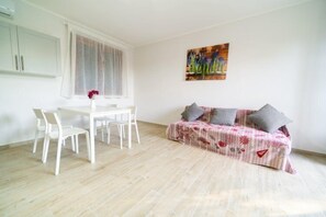 Apartment, 2 Bedrooms | Living area | Flat-screen TV - Trilo Pozzo al Moro (Campo nell'Elba)