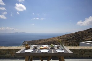 Villa | 3 bedrooms, in-room safe, bed sheets - House Y in Kardiani Tinos (Tinos)