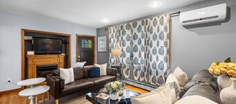 Fabulous vacation home with private deck- Great for Groups.  Only blocks to Boone St + Crazy Burger!