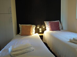 2 bedrooms, free WiFi, bed sheets