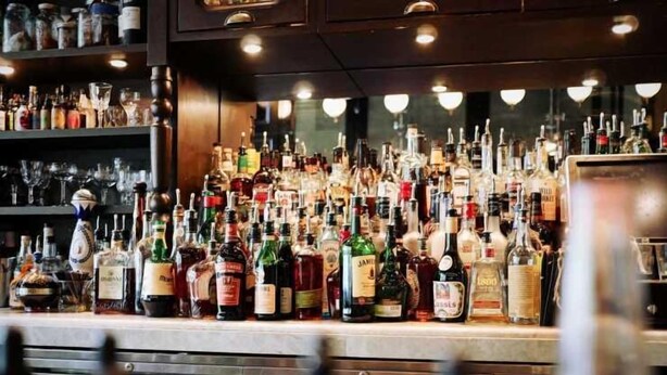 Bar (en la propiedad)