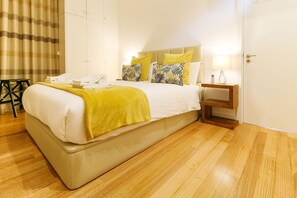 2 bedrooms, iron/ironing board, free WiFi, bed sheets - MODERN APARTMENT AND VERY WELL LOCATED (Porto)