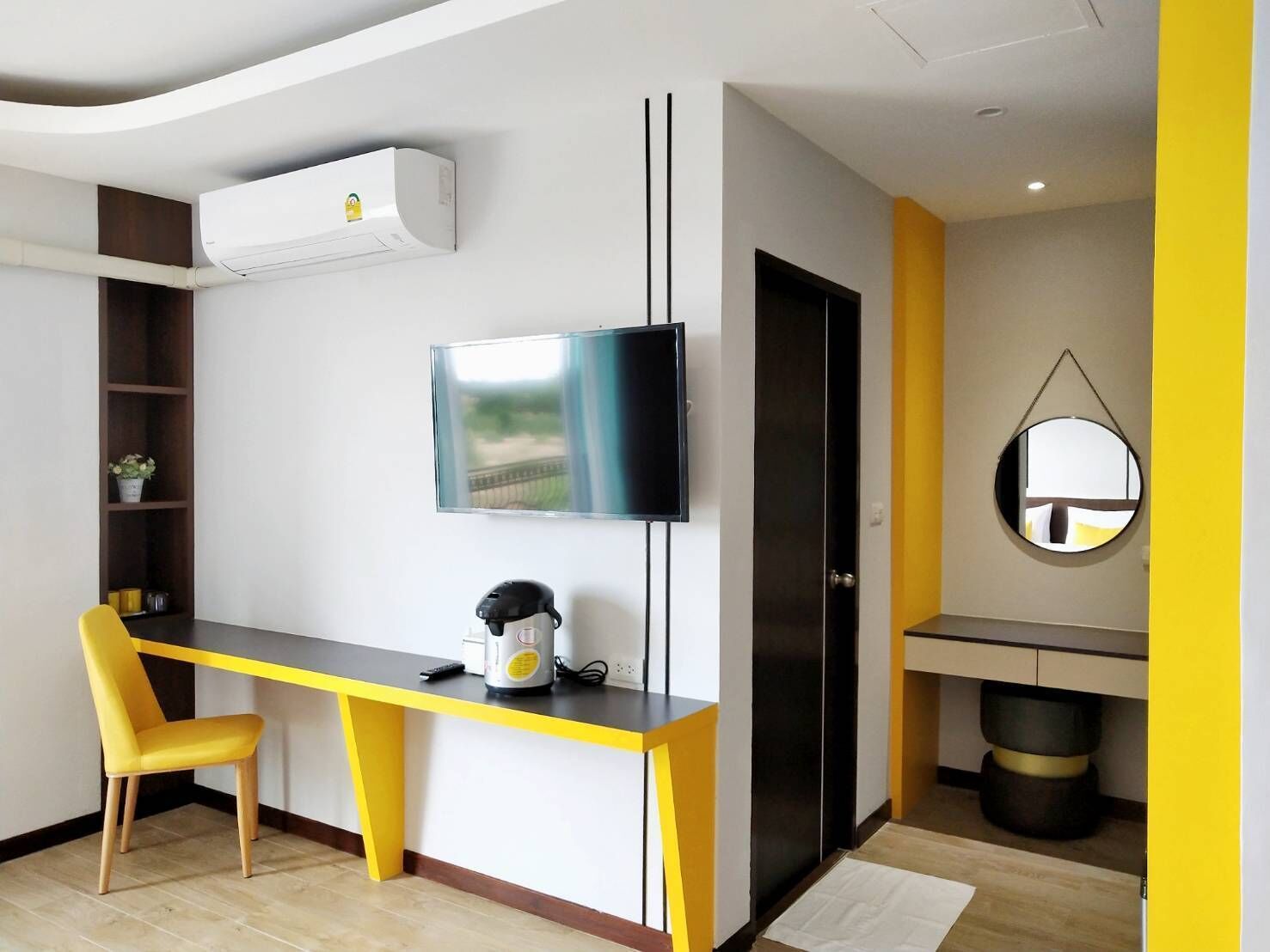 Deluxe Double Room | Individually decorated, desk, laptop workspace, blackout drapes