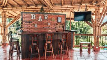 Bar (en la propiedad)